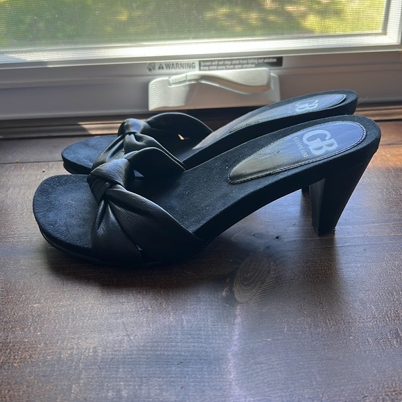 Gianni Bini Y2K Leather Knotted Kitten Heels Size 6.5 - Picture 2 of 8